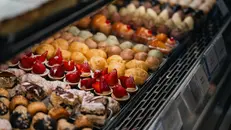 Pasticcini in vetrina