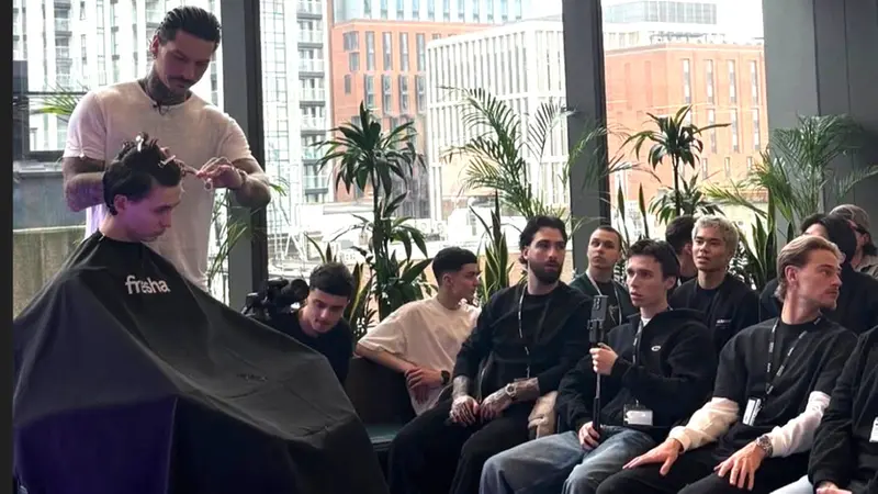 Amine, studente della Scar, ha seguito il corso di Sam Rascals a Londra - © www.giornaledibrescia.it