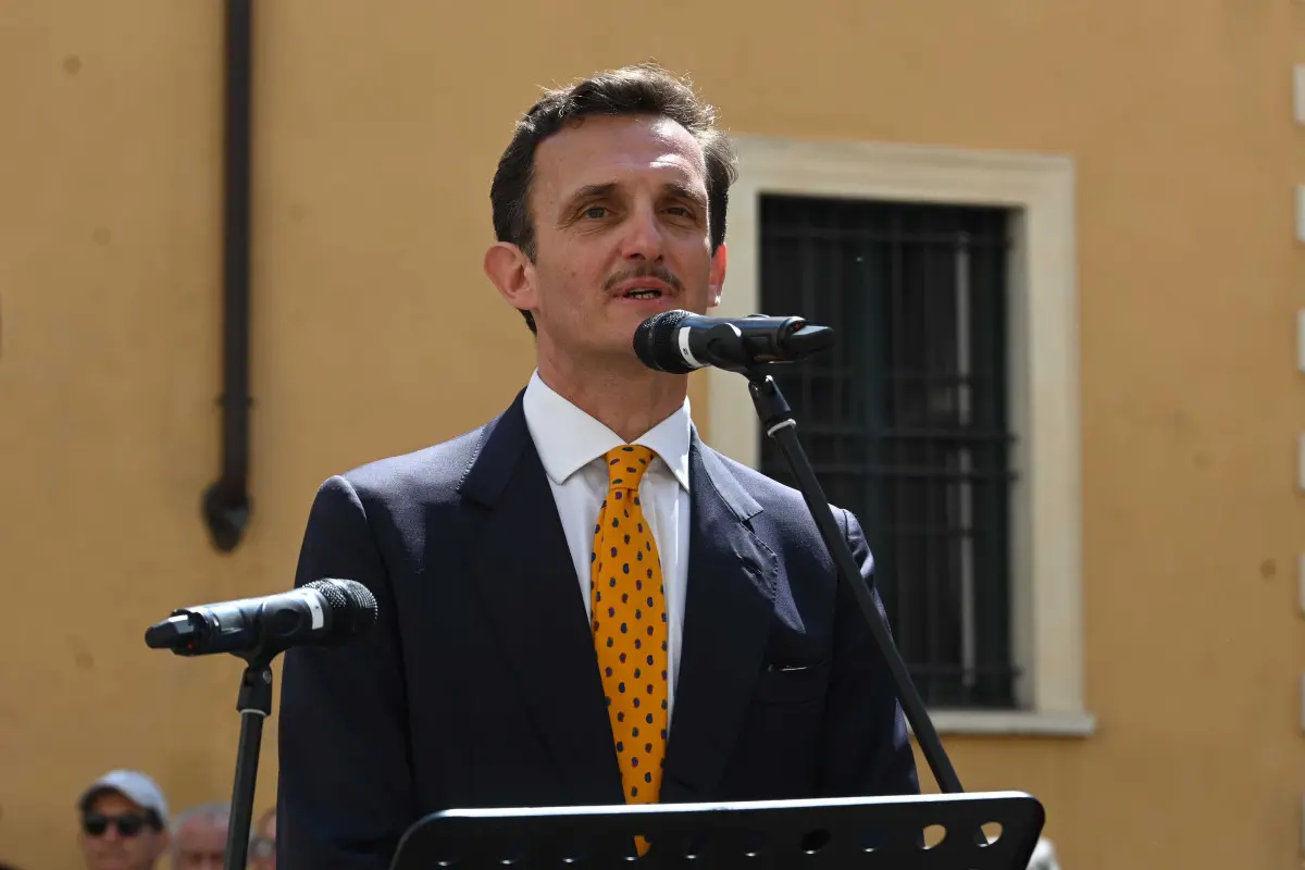 L'inaugurazione della statua di Alberto Folonari