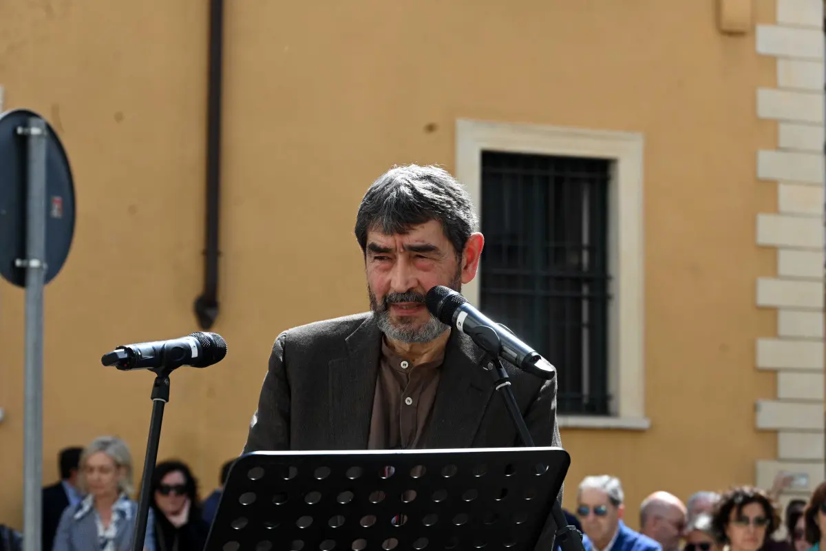 L'inaugurazione della statua di Alberto Folonari