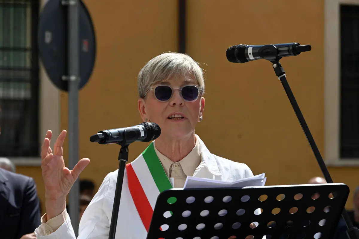 L'inaugurazione della statua di Alberto Folonari