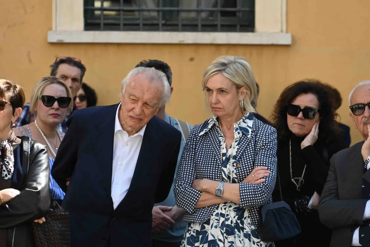 L'inaugurazione della statua di Alberto Folonari