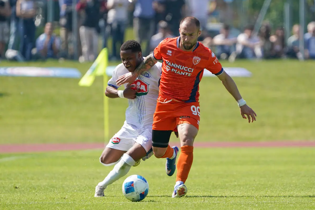 Serie D, gli scatti di Desenzano-Pistoiese