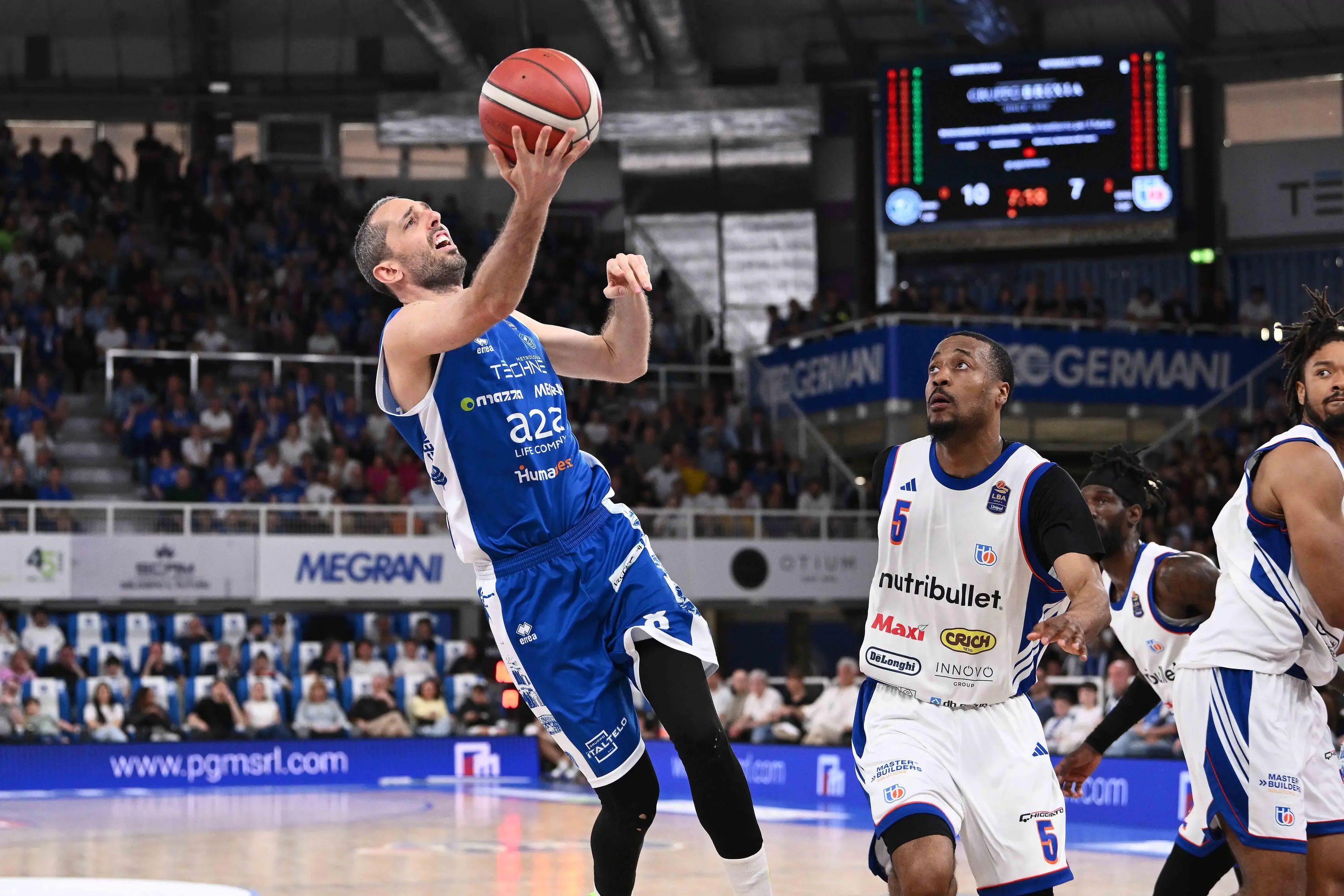 Basket, gli scatti di Germani-Treviso