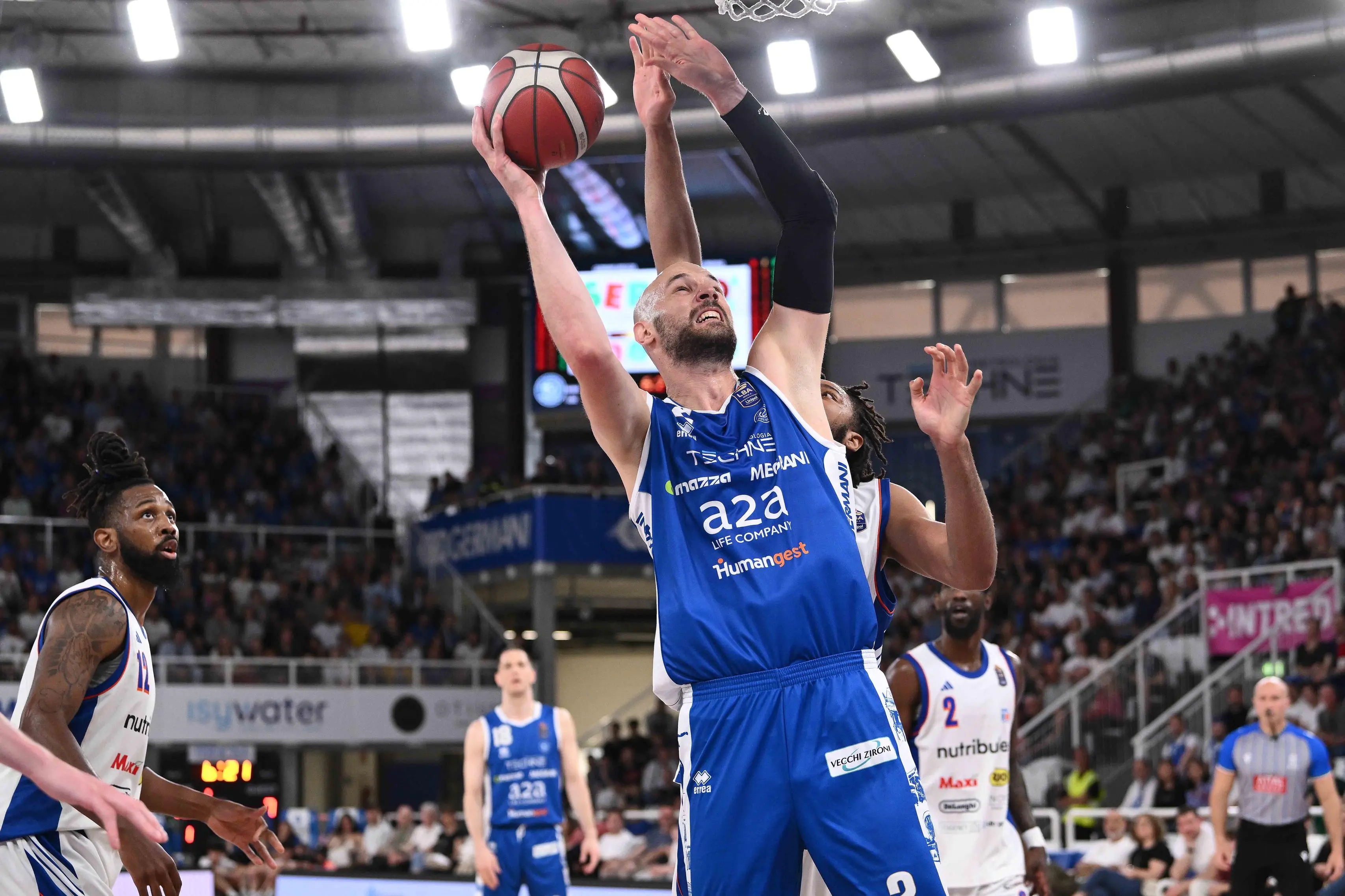 Basket, gli scatti di Germani-Treviso