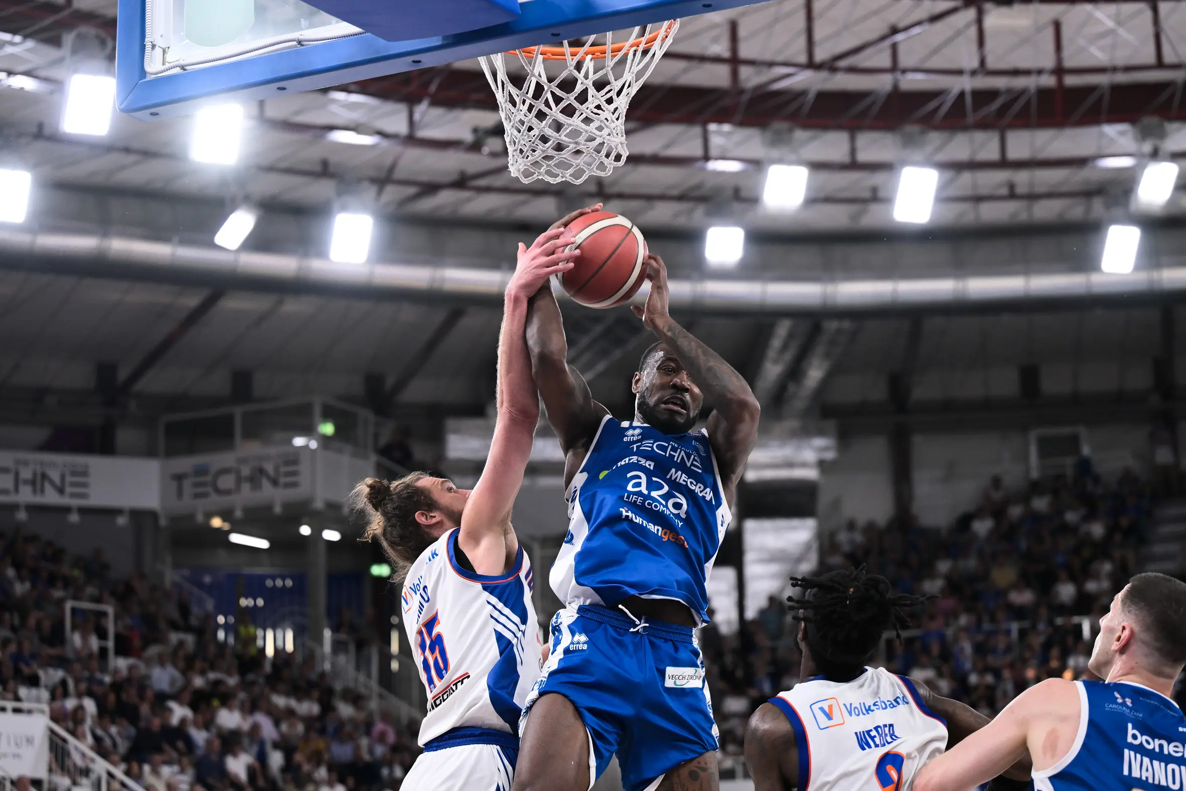 Basket, gli scatti di Germani-Treviso