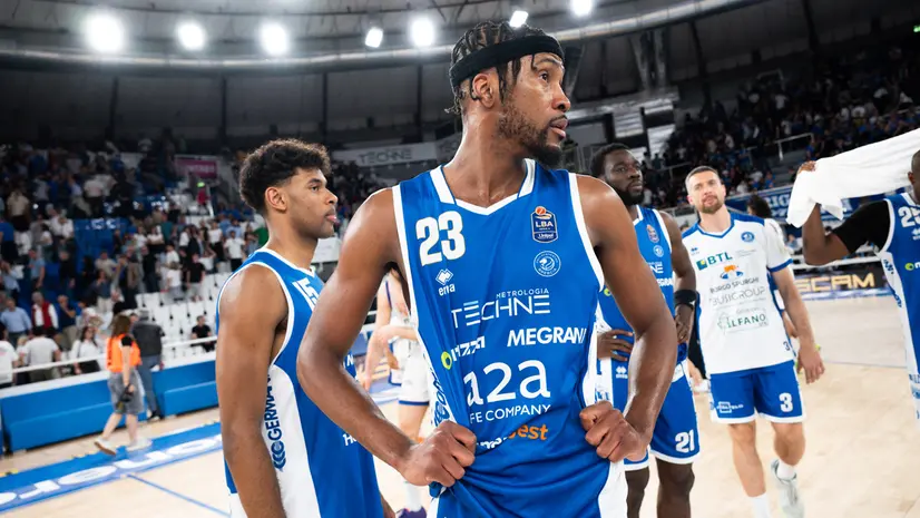 La delusione biancazzurra a fine gara - Foto New Reporter Checchi © www.giornaledibrescia.it