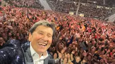 Gianni Morandi in concerto a Montichiari il 30 aprile - Foto tratta da Instagram