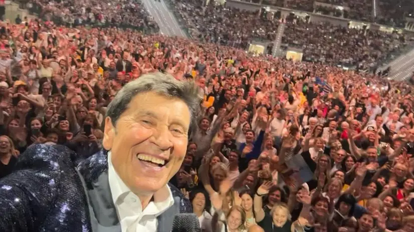 Gianni Morandi in concerto a Montichiari il 30 aprile - Foto tratta da Instagram