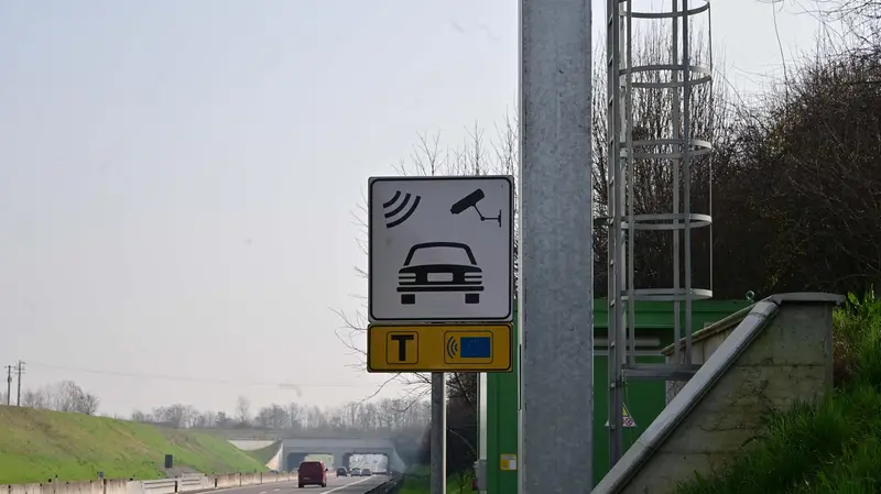 Il cartello che segnala il sistema free flow