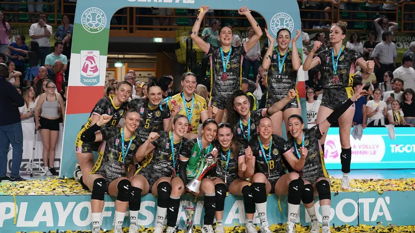 La Valsabbina festeggia la promozione in A1