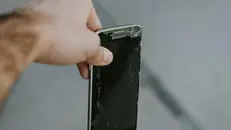 Uno smartphone rotto