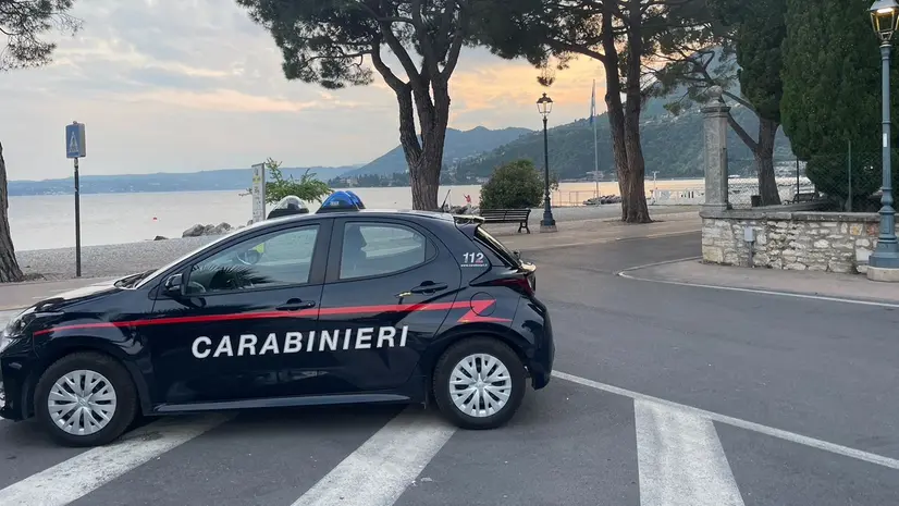 Il lungolago di Maderno deserto - © www.giornaledibrescia.it