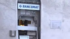 Il bancomat colpito a Urago d'Oglio