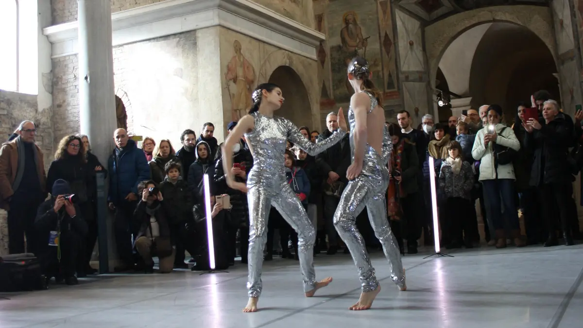 Una coreografia di Diego Tortelli e Aterballetto al Museo di Santa Giulia, gennaio 2023 - © www.giornaledibrescia.it