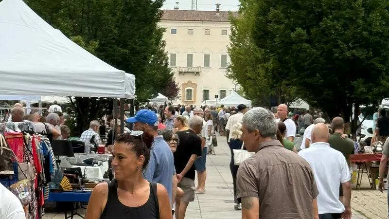 Il Mercatino del tempo che fu al Cono Ottico