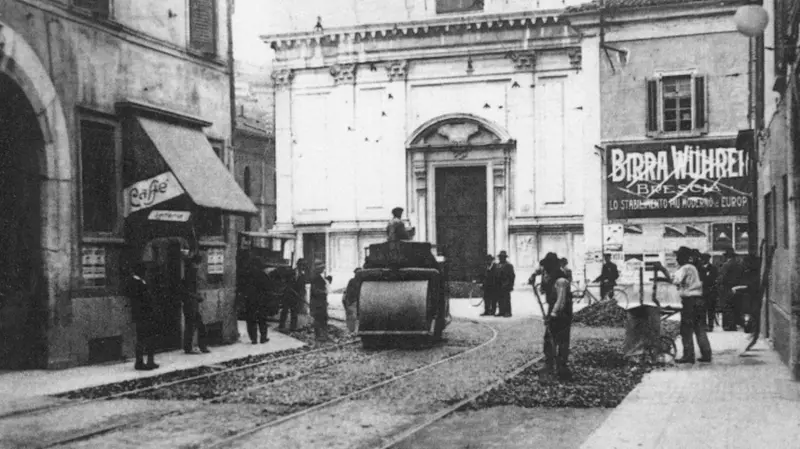 La pubblicità della birra Wurher in corso Magenta