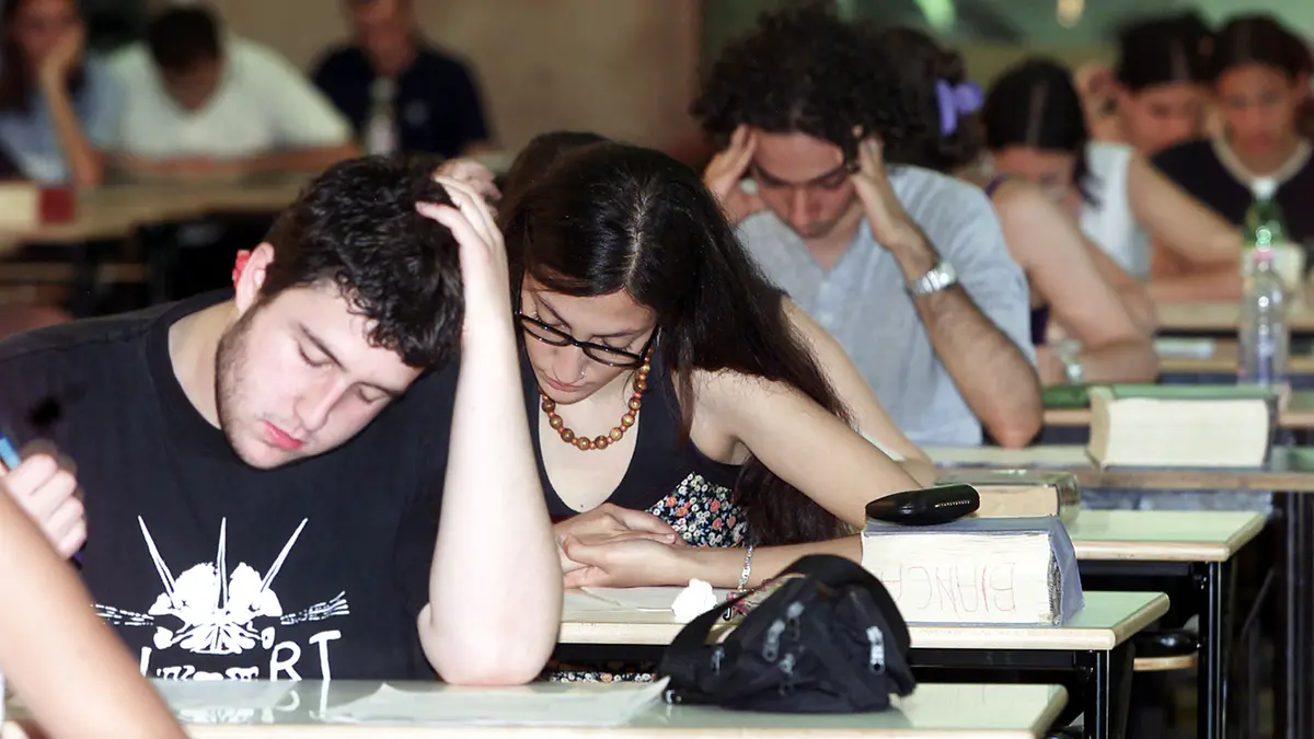 Studenti alle prese con le prove