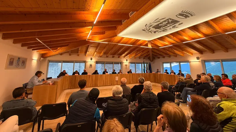 Il Consiglio comunale di Serle - © www.giornaledibrescia.it