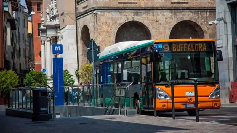 Un autobus di Brescia (foto d'archivio) - © www.giornaledibrescia.it
