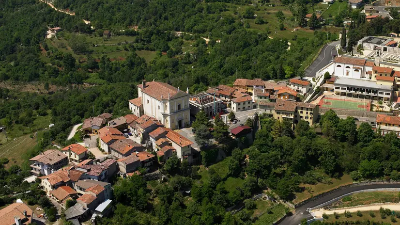 Una veduta aerea di Serle