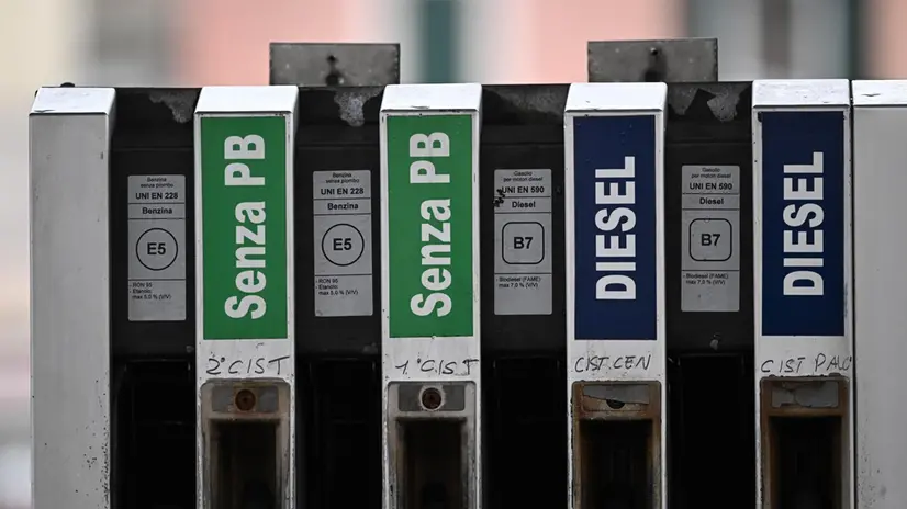 Dal 2 maggio si riduce il taglio sulle accise dei carburanti © www.giornaledibrescia.it