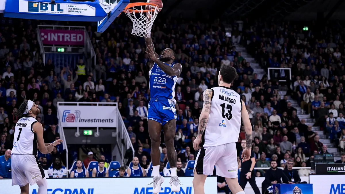 Jason Burnell al PalaLeonessa contro Tortona - © Checchi@newreporter