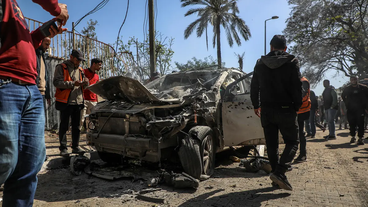 Una macchina colpita nella Striscia di Gaza, tra le vittime anche un bambino - Foto Ansa © www.giornaledibrescia.it