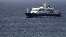 La MV Hondius, a bordo della quale sono morti tre passeggeri - Foto Ansa © www.giornaledibrescia.it