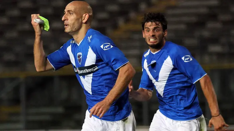 L'esultanza di capitan Possanzini dopo la rete del vantaggio del Brescia contro il Torino nel ritorno della finale play off - Foto Newreporter@www.giornaledibrescia.it