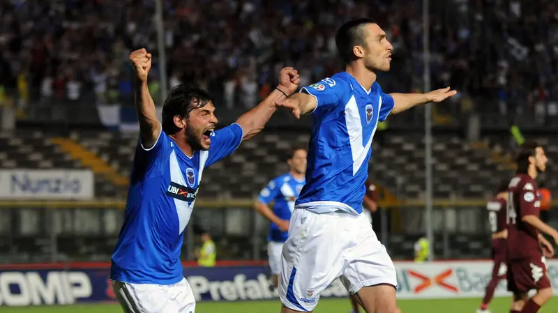 La gioia di Caracciolo dopo aver trasformato il rigore del 2-0 contro il Torino - Foto Newreporter@www.giornaledibrescia.it
