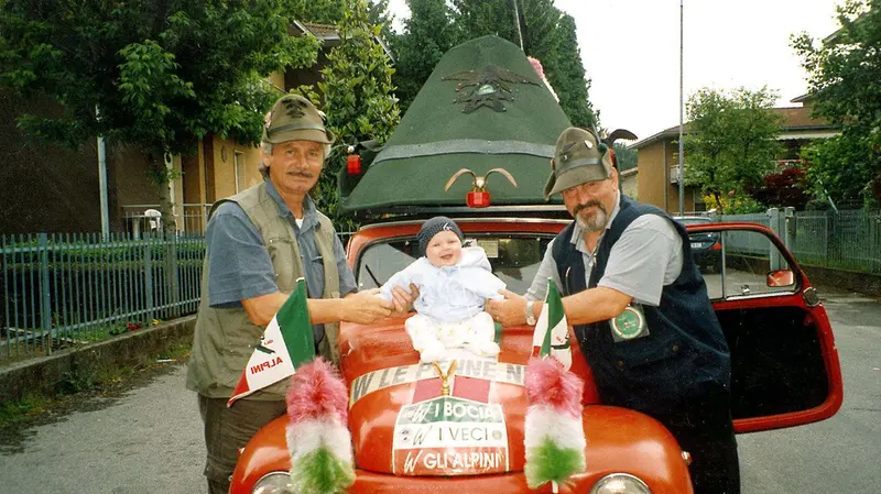 Adunata a Brescia nel 2000, gli alpini e la città