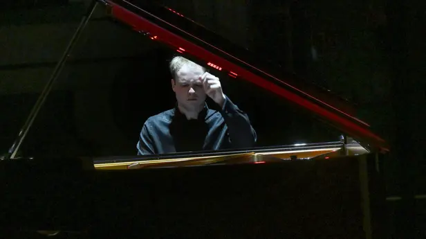 Festival pianistico: il concerto di Giovanni Bertolazzi