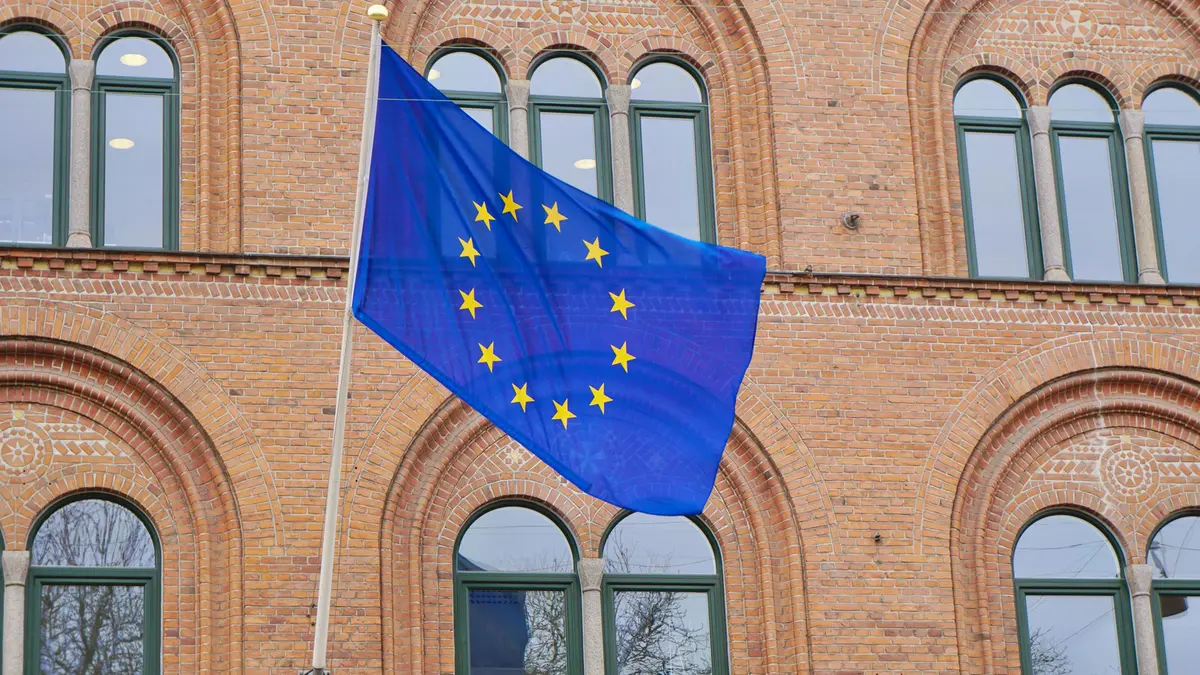 Una bandiera dell'Europa - © www.giornaledibrescia.it