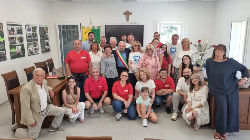 Un momento di grande emozione con i rappresentanti dei due Comuni