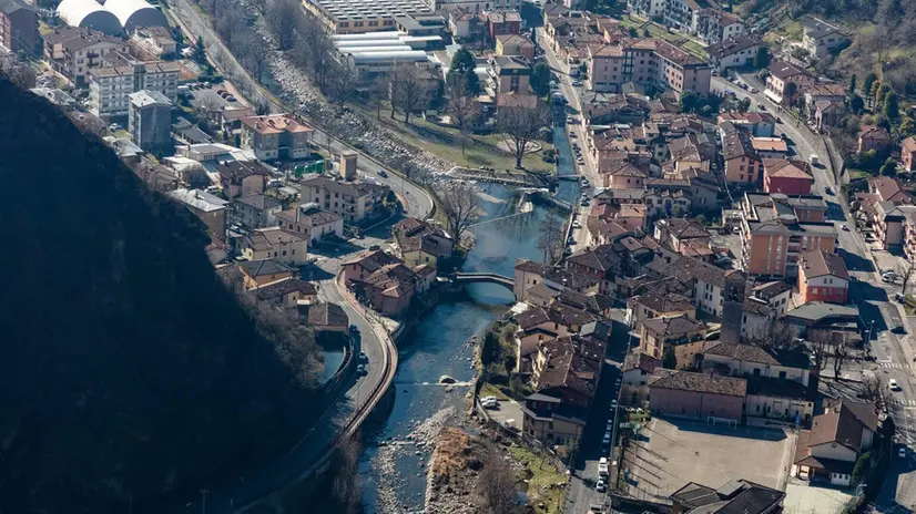 Una veduta aerea dell’abitato di Gardone Valtrompia - © www.giornaledibrescia.it
