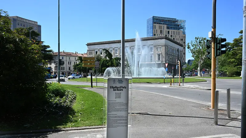 Nuovi totem turistici realizzati, nelle foto quello dedicato al Rivellino