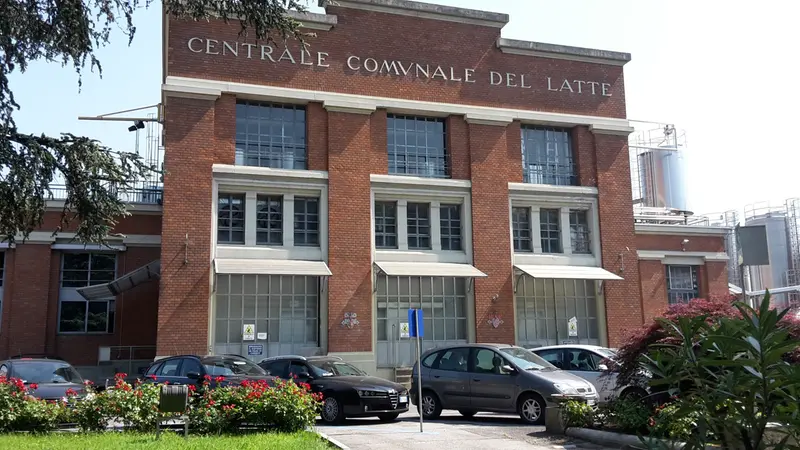 La storica sede cittadina della Centrale del Latte di Brescia