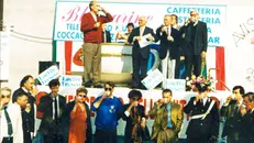 La tazza di cioccolato più grande del mondo entrata nel 1991 nel Guinness dei primati - Foto d'archivio © www.giornaledibrescia.it