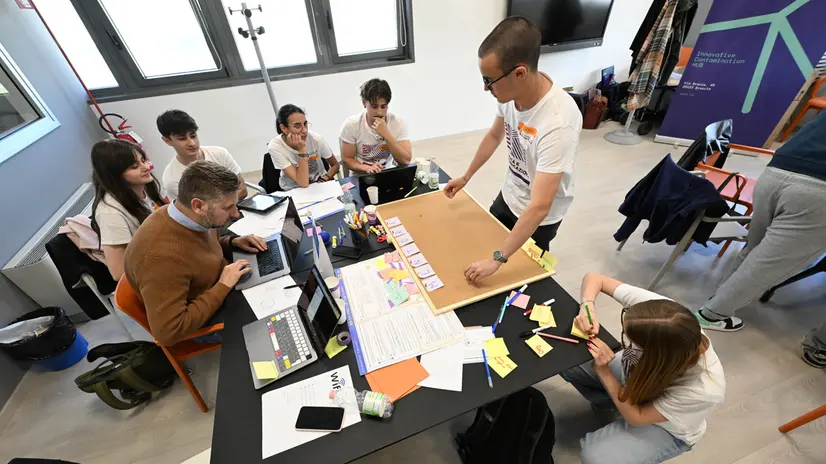 Hackathon AI@School: le foto della giornata
