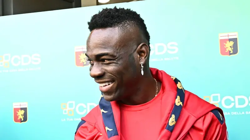 Balotelli ai tempi del Genoa - Foto Ansa © www.giornaledibrescia.it