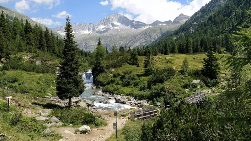 Una veduta della Val di Fumo, nel parco Adamello Brenta