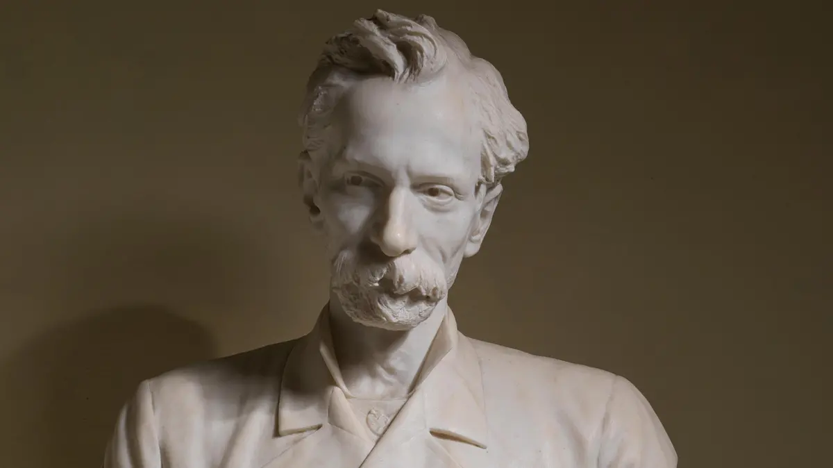 Il busto di Zanardelli realizzato da Ettore Ximenes