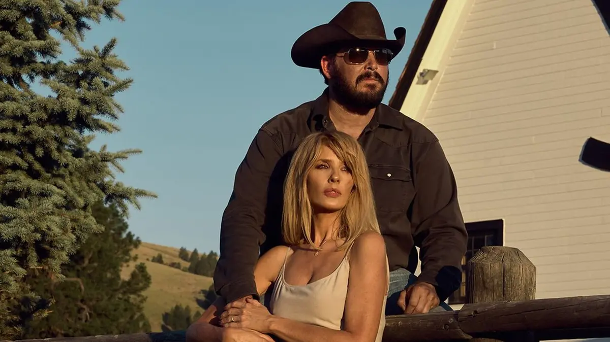 Kelly Reilly e Cole Hauser in «Dutton Ranch»