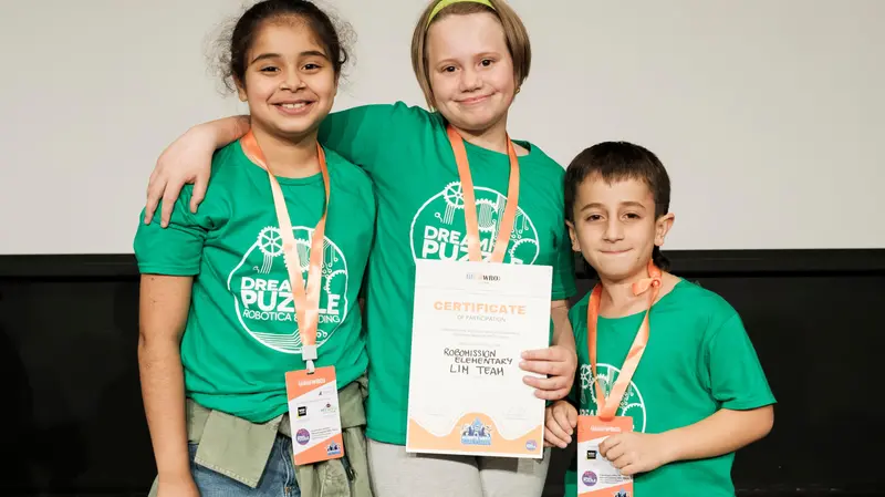 Il team LIM Team (categoria RoboMission Elementary)