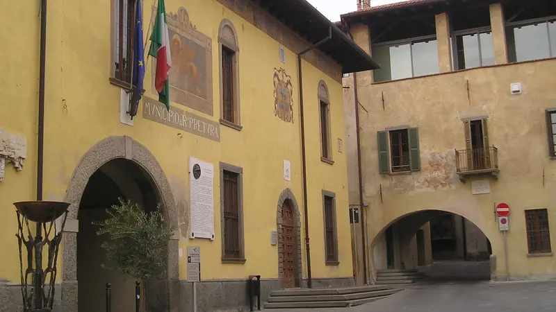 Il municipio di Rovato