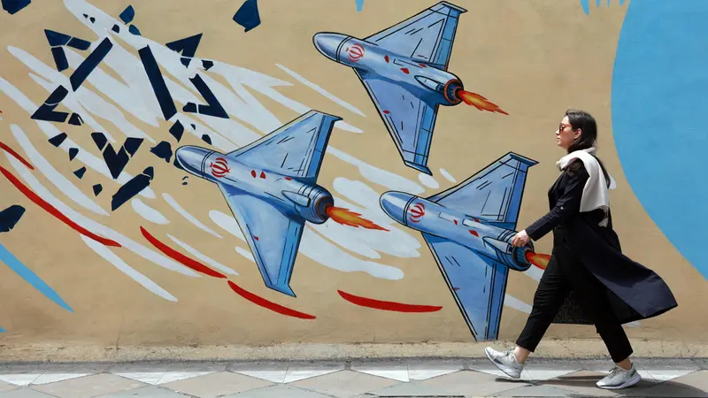 Un murale che parla del conflitto in atto - Foto Ansa © www.giornaledibrescia.it