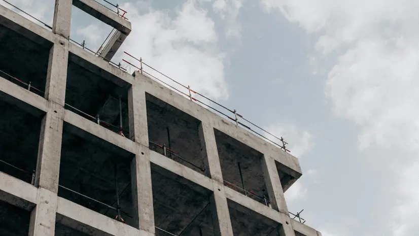 Secondo chi indaga i lavori non venivano realizzati, o venivano effettuati solo in parte