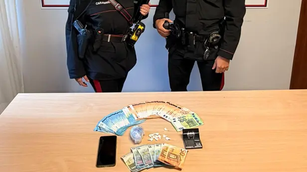 Droga e contanti sequestrati dai Carabinieri
