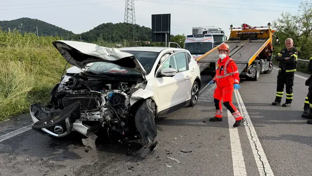 Uno dei mezzi coinvolti nell'incidente © www.giornaledibrescia.it